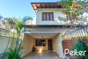 Casa à venda com 134m², 3 dormitórios, 1 suíte, 2 vagas, no bairro Ipanema em Porto Alegre
