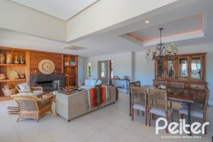 Casa em Condomínio à venda com 1400m², 5 dormitórios, 4 suítes, 10 vagas, no bairro Cavalhada em PORTO ALEGRE