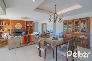 Casa em Condomínio à venda com 1400m², 5 dormitórios, 4 suítes, 10 vagas, no bairro Cavalhada em PORTO ALEGRE