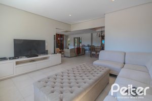 Casa em Condomínio à venda com 1400m², 5 dormitórios, 4 suítes, 10 vagas, no bairro Cavalhada em PORTO ALEGRE