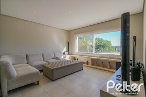 Casa em Condomínio à venda com 1400m², 5 dormitórios, 4 suítes, 10 vagas, no bairro Cavalhada em PORTO ALEGRE