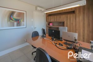 Casa em Condomínio à venda com 1400m², 5 dormitórios, 4 suítes, 10 vagas, no bairro Cavalhada em PORTO ALEGRE