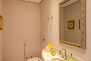 Casa em Condomínio à venda com 1400m², 5 dormitórios, 4 suítes, 10 vagas, no bairro Cavalhada em PORTO ALEGRE