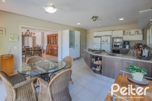 Casa em Condomínio à venda com 1400m², 5 dormitórios, 4 suítes, 10 vagas, no bairro Cavalhada em PORTO ALEGRE