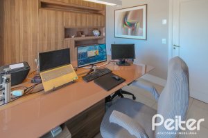 Casa em Condomínio à venda com 1400m², 5 dormitórios, 4 suítes, 10 vagas, no bairro Cavalhada em PORTO ALEGRE