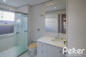 Casa em Condomínio à venda com 1400m², 5 dormitórios, 4 suítes, 10 vagas, no bairro Cavalhada em PORTO ALEGRE