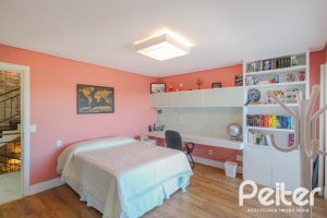 Casa em Condomínio à venda com 1400m², 5 dormitórios, 4 suítes, 10 vagas, no bairro Cavalhada em PORTO ALEGRE