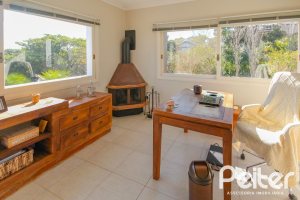 Casa em Condomínio à venda com 1400m², 5 dormitórios, 4 suítes, 10 vagas, no bairro Cavalhada em PORTO ALEGRE