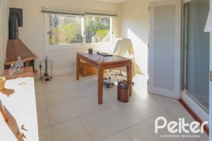 Casa em Condomínio à venda com 1400m², 5 dormitórios, 4 suítes, 10 vagas, no bairro Cavalhada em PORTO ALEGRE