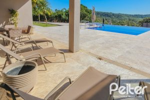 Casa em Condomínio à venda com 1400m², 5 dormitórios, 4 suítes, 10 vagas, no bairro Cavalhada em PORTO ALEGRE