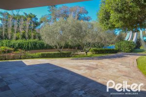 Casa em Condomínio à venda com 1400m², 5 dormitórios, 4 suítes, 10 vagas, no bairro Cavalhada em PORTO ALEGRE