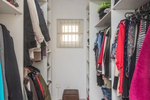 Casa à venda com 334m², 4 dormitórios, 2 suítes, 4 vagas, no bairro Jardim Isabel em Porto Alegre