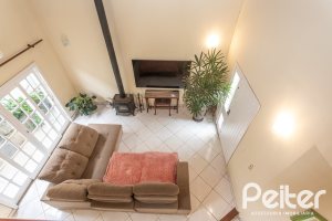 Casa à venda com 334m², 4 dormitórios, 2 suítes, 4 vagas, no bairro Jardim Isabel em Porto Alegre