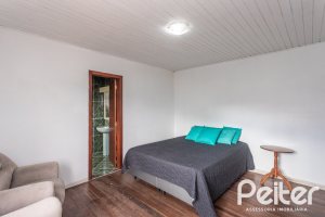 Casa à venda com 334m², 4 dormitórios, 2 suítes, 4 vagas, no bairro Jardim Isabel em Porto Alegre