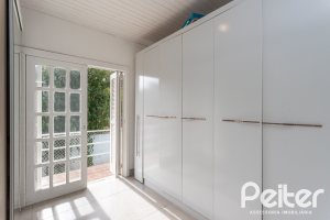 Casa à venda com 334m², 4 dormitórios, 2 suítes, 4 vagas, no bairro Jardim Isabel em Porto Alegre