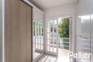 Casa à venda com 334m², 4 dormitórios, 2 suítes, 4 vagas, no bairro Jardim Isabel em Porto Alegre