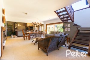 Casa em Condomínio à venda com 315m², 3 dormitórios, 3 suítes, 4 vagas, no bairro Cavalhada em PORTO ALEGRE