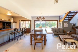 Casa em Condomínio à venda com 315m², 3 dormitórios, 3 suítes, 4 vagas, no bairro Cavalhada em PORTO ALEGRE