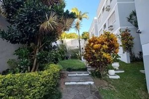 Apartamento à venda com 63m², 2 dormitórios, 1 vaga, no bairro Tristeza em Porto Alegre