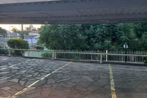 Apartamento à venda com 63m², 2 dormitórios, 1 vaga, no bairro Tristeza em Porto Alegre