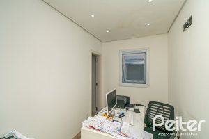 Casa em Condomínio à venda com 349m², 5 dormitórios, 5 suítes, 4 vagas, no bairro Terra Ville em PORTO ALEGRE