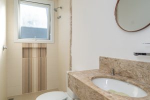 Casa em Condomínio à venda com 349m², 5 dormitórios, 5 suítes, 4 vagas, no bairro Terra Ville em PORTO ALEGRE