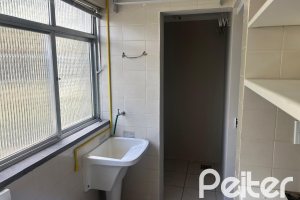 Apartamento à venda com 69m², 2 dormitórios, 1 vaga, no bairro Cristal em Porto Alegre