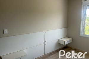 Apartamento à venda com 69m², 2 dormitórios, 1 vaga, no bairro Cristal em Porto Alegre