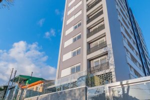 Apartamento à venda com 143m², 3 dormitórios, 1 suíte, 2 vagas, no bairro Tristeza em PORTO ALEGRE