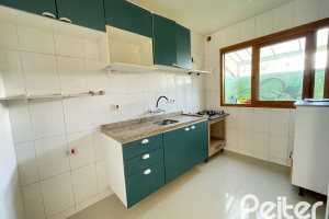 Casa em Condomínio à venda com 98m², 3 dormitórios, 1 suíte, 2 vagas, no bairro Espírito Santo em Porto Alegre