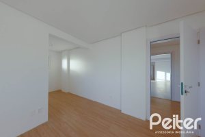 Apartamento à venda com 143m², 3 dormitórios, 1 suíte, 2 vagas, no bairro Tristeza em PORTO ALEGRE