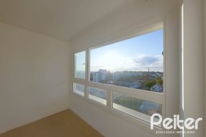 Apartamento à venda com 143m², 3 dormitórios, 1 suíte, 2 vagas, no bairro Tristeza em PORTO ALEGRE