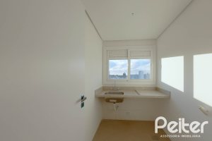 Apartamento à venda com 143m², 3 dormitórios, 1 suíte, 2 vagas, no bairro Tristeza em PORTO ALEGRE