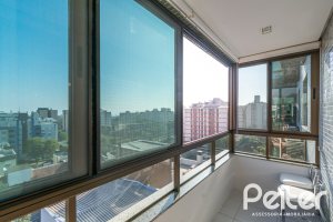 Apartamento à venda com 143m², 3 dormitórios, 1 suíte, 2 vagas, no bairro Tristeza em PORTO ALEGRE