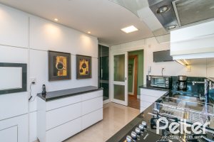 Apartamento à venda com 143m², 3 dormitórios, 1 suíte, 2 vagas, no bairro Tristeza em PORTO ALEGRE