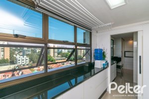 Apartamento à venda com 143m², 3 dormitórios, 1 suíte, 2 vagas, no bairro Tristeza em PORTO ALEGRE