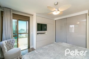 Apartamento à venda com 143m², 3 dormitórios, 1 suíte, 2 vagas, no bairro Tristeza em PORTO ALEGRE