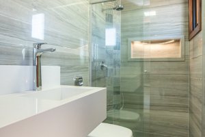 Cobertura à venda com 213m², 3 dormitórios, 1 suíte, 1 vaga, no bairro Tristeza em Porto Alegre