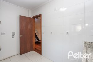 Cobertura à venda com 213m², 3 dormitórios, 1 suíte, 1 vaga, no bairro Tristeza em Porto Alegre