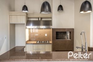 Cobertura à venda com 213m², 3 dormitórios, 1 suíte, 1 vaga, no bairro Tristeza em Porto Alegre