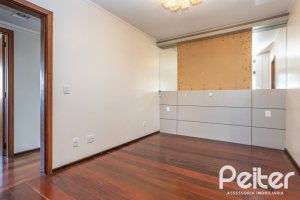 Cobertura à venda com 213m², 3 dormitórios, 1 suíte, 1 vaga, no bairro Tristeza em Porto Alegre