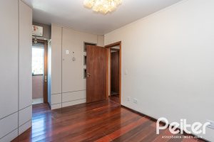 Cobertura à venda com 213m², 3 dormitórios, 1 suíte, 1 vaga, no bairro Tristeza em Porto Alegre