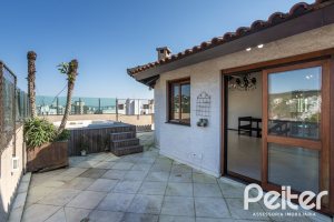 Cobertura à venda com 213m², 3 dormitórios, 1 suíte, 1 vaga, no bairro Tristeza em Porto Alegre