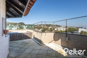 Cobertura à venda com 213m², 3 dormitórios, 1 suíte, 1 vaga, no bairro Tristeza em Porto Alegre