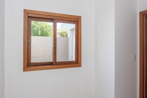 Casa em Condomínio à venda com 193m², 3 dormitórios, 1 suíte, 2 vagas, no bairro Nonoai em Porto Alegre