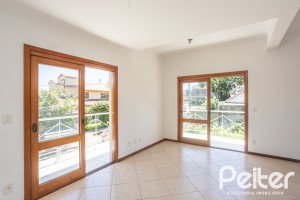 Casa em Condomínio à venda com 193m², 3 dormitórios, 1 suíte, 2 vagas, no bairro Nonoai em Porto Alegre