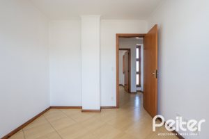 Casa em Condomínio à venda com 193m², 3 dormitórios, 1 suíte, 2 vagas, no bairro Nonoai em Porto Alegre