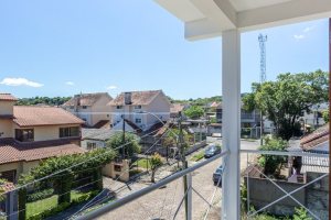 Casa em Condomínio à venda com 193m², 3 dormitórios, 1 suíte, 2 vagas, no bairro Nonoai em Porto Alegre