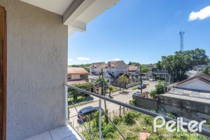 Casa em Condomínio à venda com 193m², 3 dormitórios, 1 suíte, 2 vagas, no bairro Nonoai em Porto Alegre