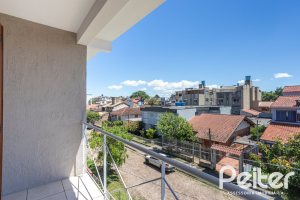 Casa em Condomínio à venda com 193m², 3 dormitórios, 1 suíte, 2 vagas, no bairro Nonoai em Porto Alegre